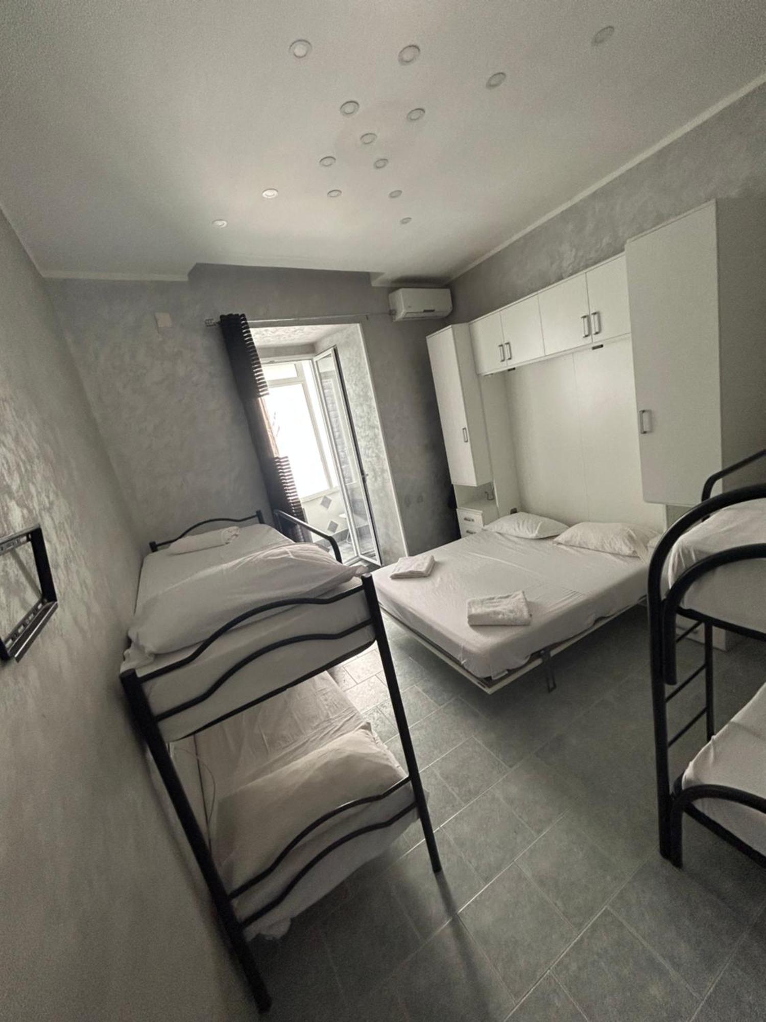 Da Concettina House Apartment เนเปิลส์ ภายนอก รูปภาพ