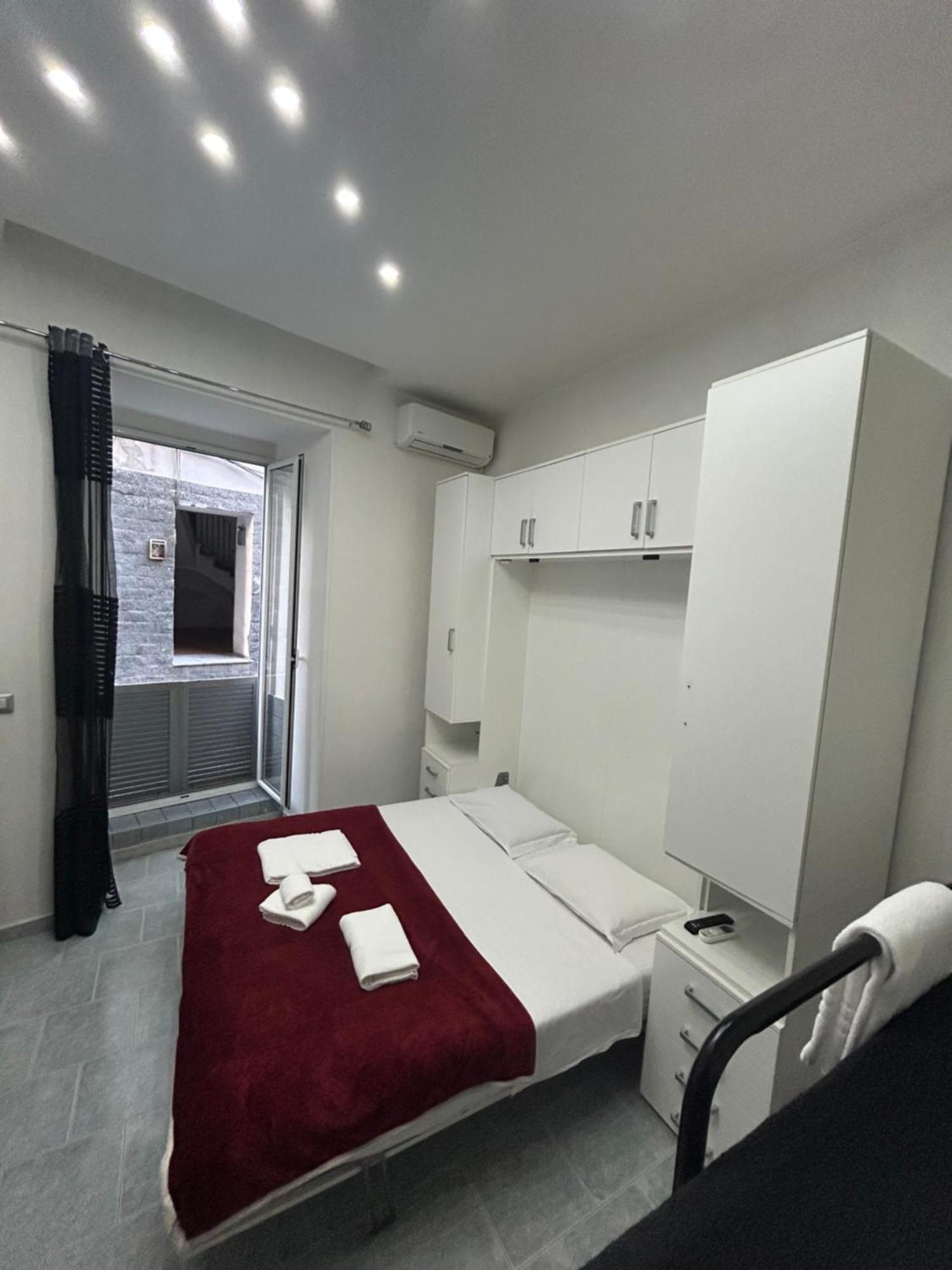 Da Concettina House Apartment เนเปิลส์ ภายนอก รูปภาพ